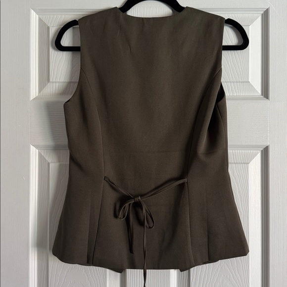 Sndys X Revolve Emiliana Top in Khaki Size S - Picture 4 of 4